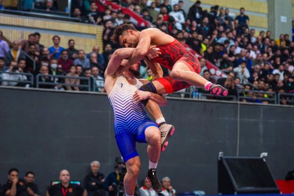 برتری روسیه در فینال لیگ برتر کشتی آزاد