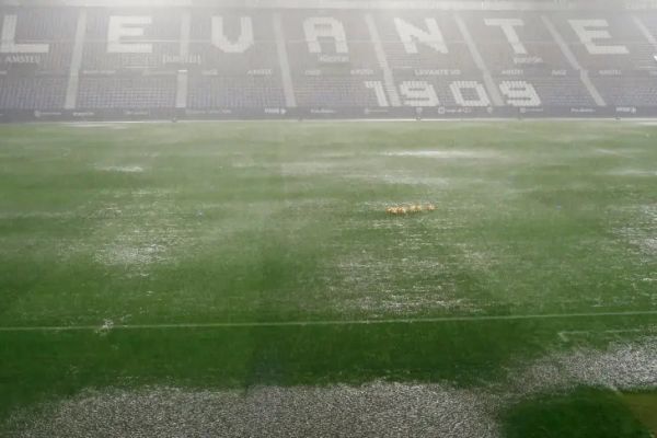 یکی از بازیهای این هفته لالیگا لغو شد