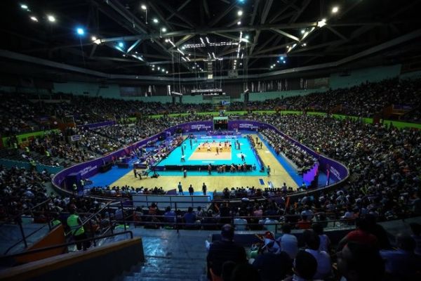 گزارش یک خبرگزاری پول ورزش کجا رفته است سقفها چکه میکند، چمنها کچل است