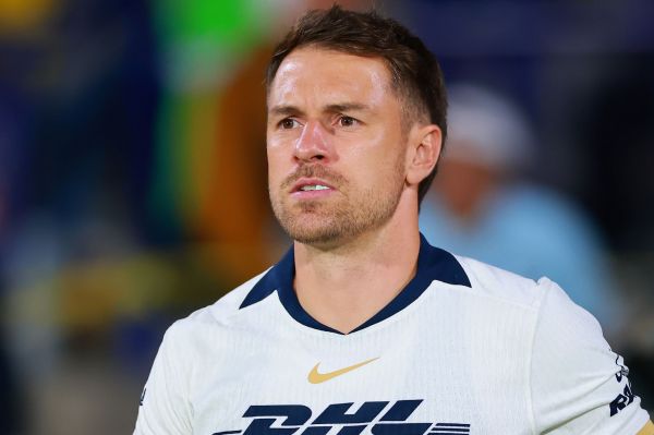 ناامیدی ستاره سابق آرسنال از فسخ قراردادش با تیم مکزیکی