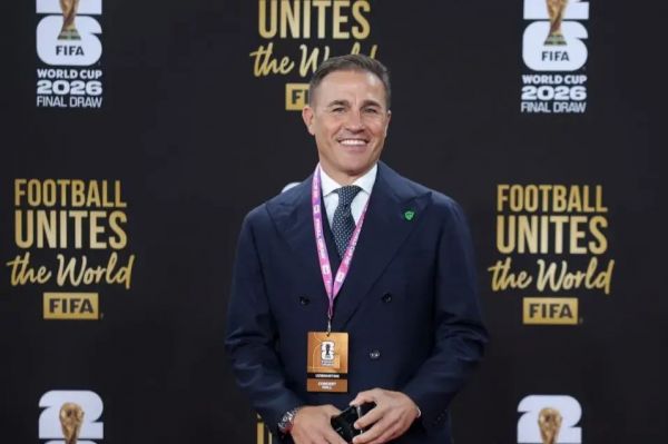 کاناوارو در آستانه هدایت تیم ملی ایتالیا قرار داشت