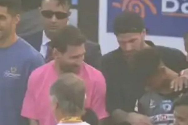  عکس؛ ستاره آرژانتینی در هند هم محافظ شخصی مسی بود