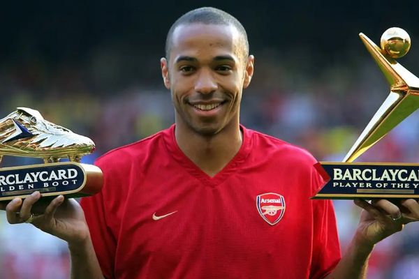  جایزه بزرگی اسطوره آرسنال در این ماه دریافت می‌کند