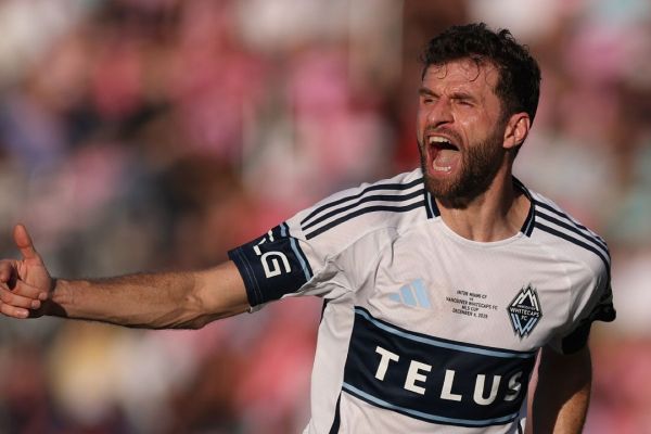  توماس مولر  برای یاد گرفتن زبان انگلیسی، خیلی تنبلم