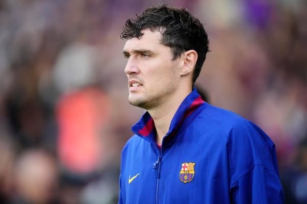 بارسلونا عجلهای برای تمدید قرارداد با مدافع دانمارکی ندارد