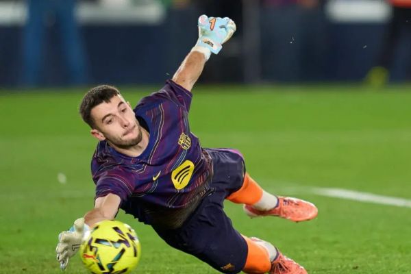 نگرانی بارسلونا از تنشها در دربی کاتالونیا بر سر دروازهبانش