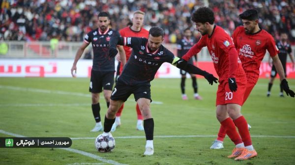 گزارش زنده بازی تراکتور و پرسپولیس؛ یک مدعی حذف میشود