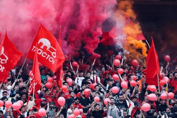 شعارهای تند علیه دو پرسپولیسی؛ عالیشاه و باقری