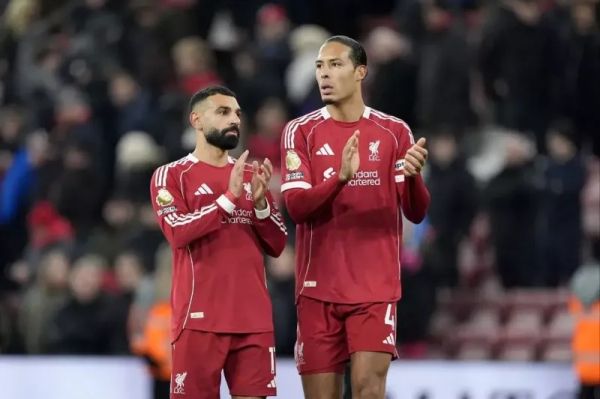 ستاره سابق لیورپول فن دایک باید مشکل میان صلاح و لیورپول را حل کند