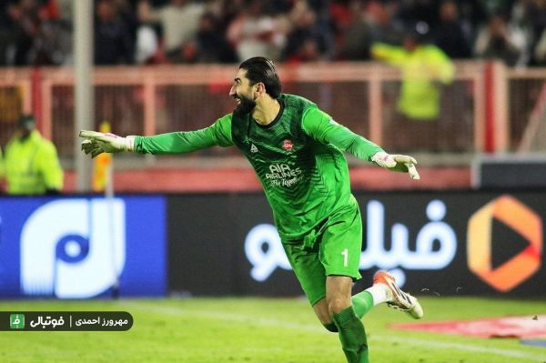 تراکتور برای پرسپولیس کری خواند؛ خداحافظ رقیب