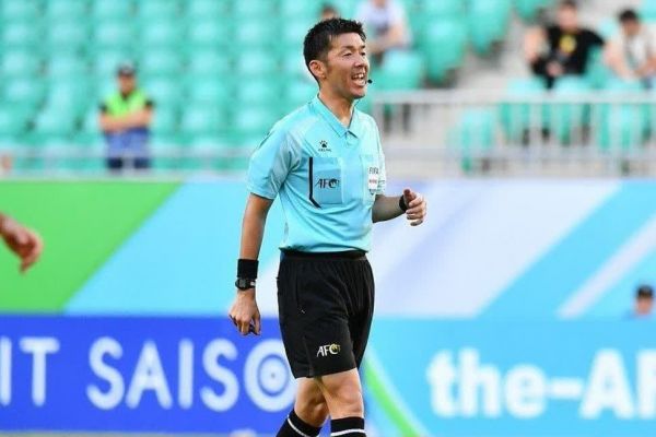  داور ژاپنی دیدار تراکتور – الدحیل را قضاوت می‌کند