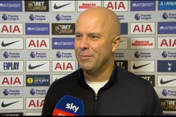 اسلات اگر بتوانم لحظات آخر را کنار بگذارم، از عملکرد تیم راضیام