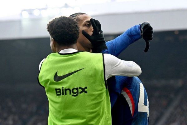  ژائو پدرو  در نیمه دوم شخصیت چلسی را نشان دادیم