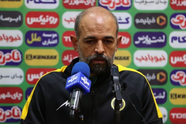  نویدکیا  در این بازی کمی احساسی شدیم