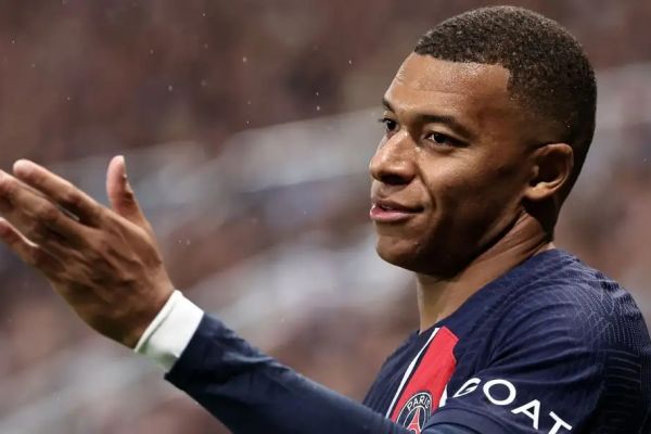  یک نظریه عجیب  امباپه نمی‌توانست در پاری‌سن‌ژرمن قهرمان اروپا شود