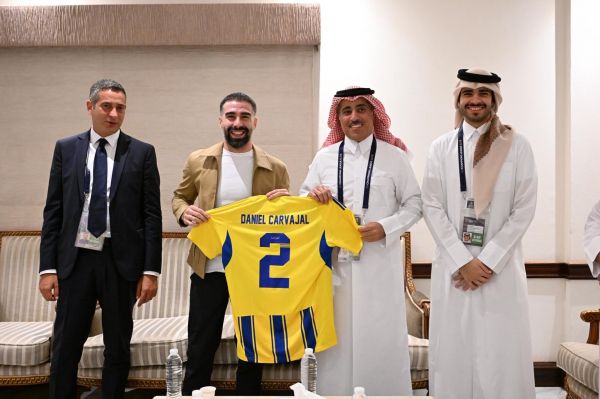  سفر کاپیتان رئال مادرید به قطر  عکس