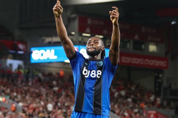 جنگ غولها بر سر سمنیو؛ عجله منچسترسیتی، تلاش منچستریونایتد