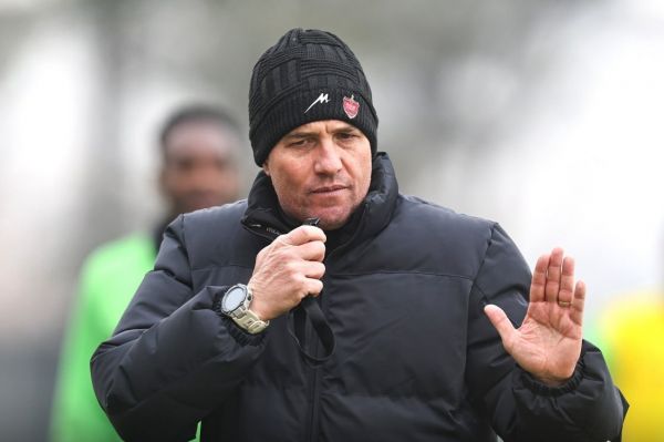  اردوی کیش روی میز پرسپولیس؛ تصمیم با اوسمار