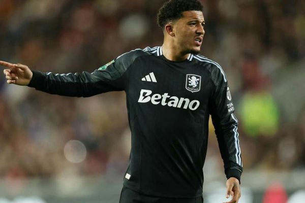  استون ویلا در آستانه رهایی از جیدون سانچو در ژانویه