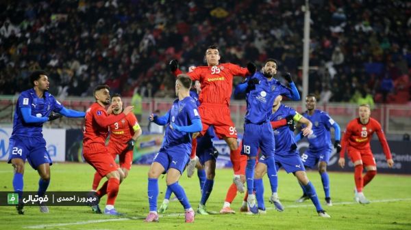  مارادونای تراکتور در کنار بنزما و مالکوم   عکس