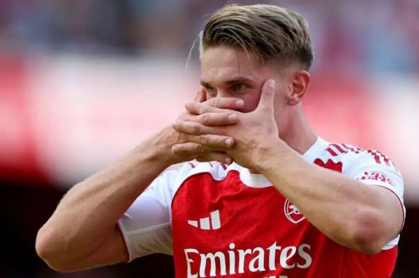  دفاع وینگر سابق آرسنال از عملکرد گیوکرش