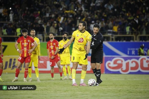  داور جوان و دو اتفاق مشابه جنجالی؛ پنالتی مشکوک در وقت‌های تلف شده