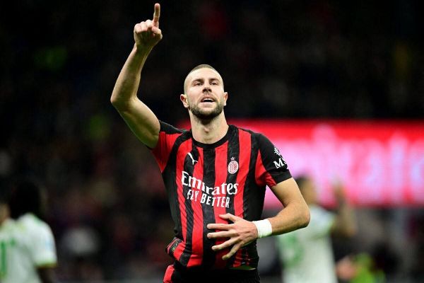  تولد دوباره؛ مدافع صربستانی و تبدیل شدن به ستون دفاع میلان