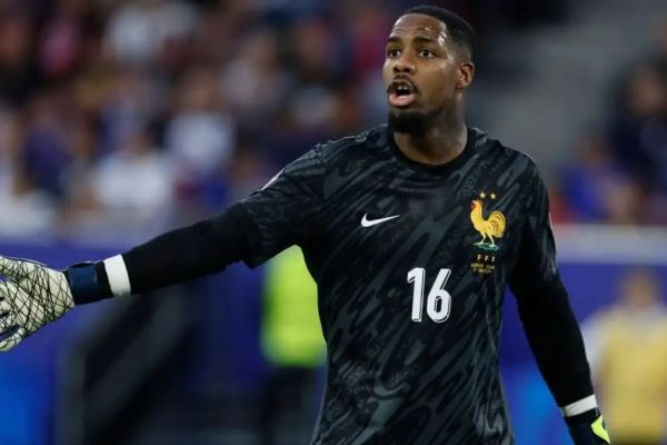  چراغ سبز گلر فرانسوی به تمدید قرارداد با میلان