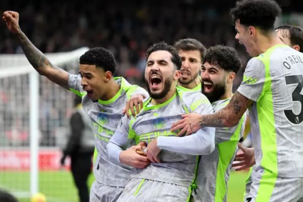  منچسترسیتی با درخشش ستاره فرانسوی سه امتیاز را گرفت