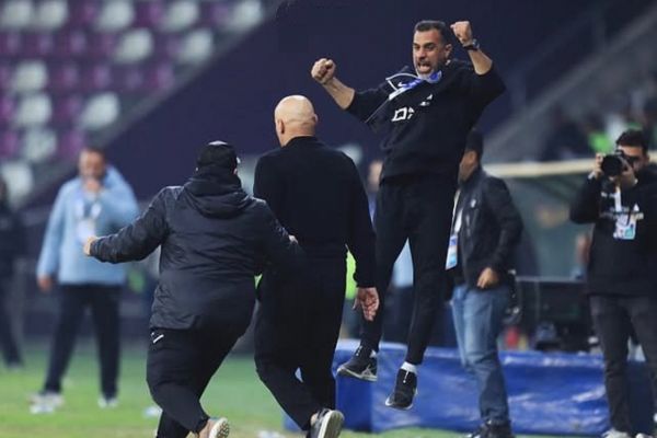  قاب ویژه؛ خوشحالی دستیار منصوریان در ارتفاع بالا