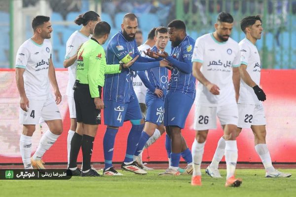 9 بازی و فقط 3 برد؛ خبری از ثبات در استقلال نیست