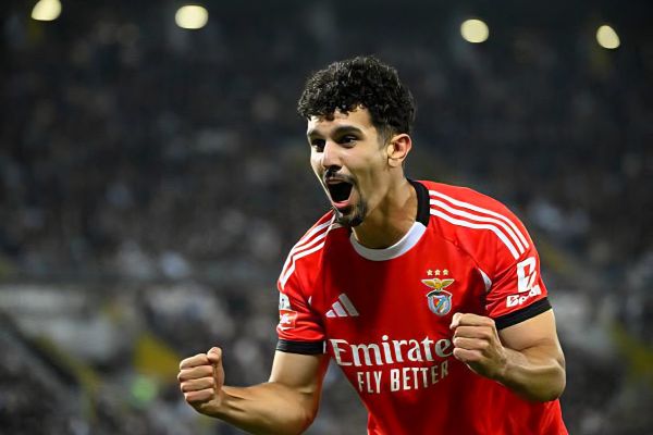  ستاره خط دفاعی بنفیکا در رادار بارسلونا