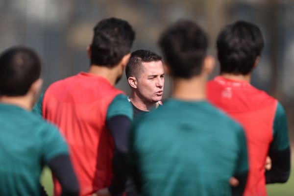 پرسپولیس، گزینه ایرانی برای خط حمله ندارد