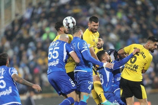  سپاهان-استقلال؛ دیدار پایانی نیم فصل با ۶۰ هزار تماشاگر