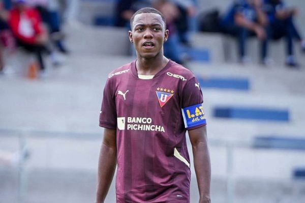 منچستریونایتد در آستانه جذب ستاره ۱۷ ساله اکوادوری