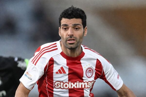  طارمی با قیچی خودزنی کرد   عکس