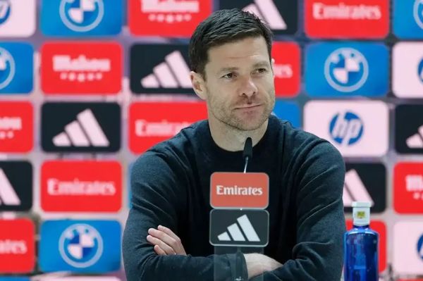  آلونسو  بازی با پای کورتوا عالی است