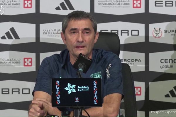 والورده برای بردن بارسلونا باید بینقص باشیم