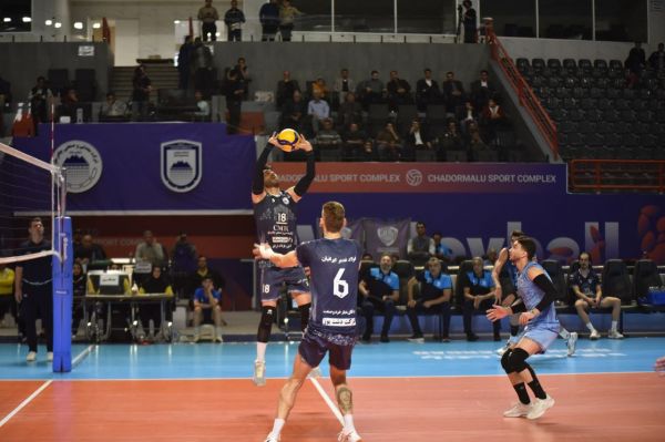 چادرملو اولین شکست فولاد سیرجان را رقم زد