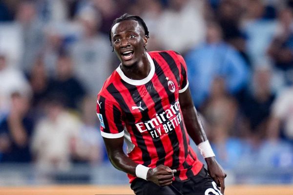 مهاجم پیشین میلان و چلسی به استون ویلا پیوست