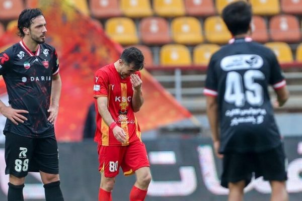  پرسپولیس، اشک احمدزاده را درآورد