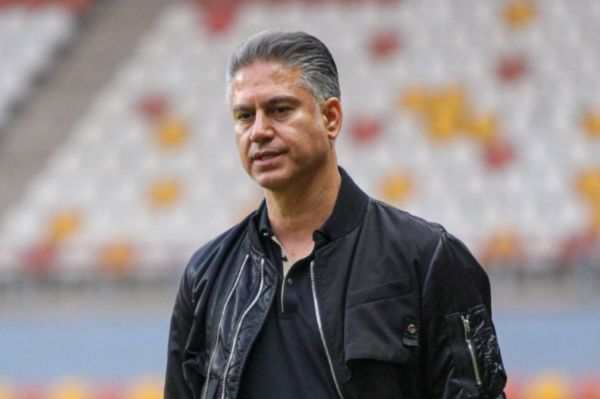  چاقو دسته خودش را برید؛ جبران مافات مطهری در اهواز