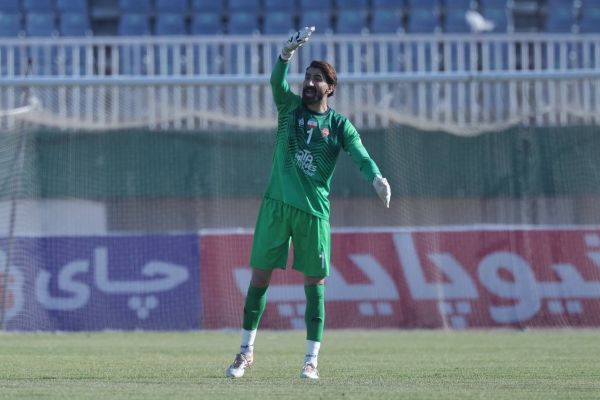  عامل بازگشت تراکتور؛ قفل دروازه علی بیرو