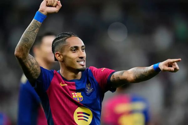  ستاره بارسلونا  توپ طلا حق من بود