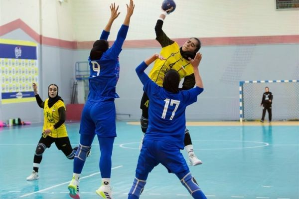 لیگ برتر هندبال بانوان تداوم صدرنشینی سپاهان با برتری در شهرآورد