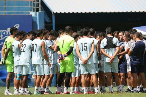 درخواست گروهی از بازیکنان استقلال برای اصلاح قرارداد