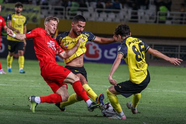 حسرت یک دههای سپاهان و نویدکیا برابر اسکوچیچ