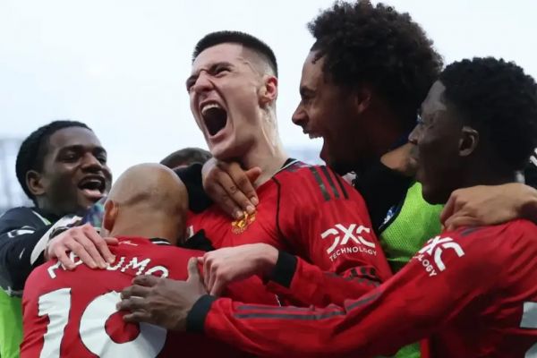  احساساتی شدن ستاره منچستریونایتد پس از زدن گل پیروزی مقابل فولام