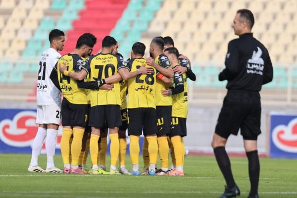 شکایت سپاهان از داوری بازی با تراکتور؛ سدلار باید دقیقه 70 اخراج میشد