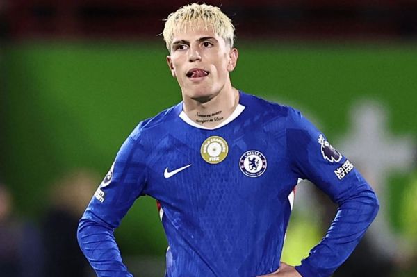 انتقاد نویل از گارناچو او اعتماد به نفسش را از دست داده است